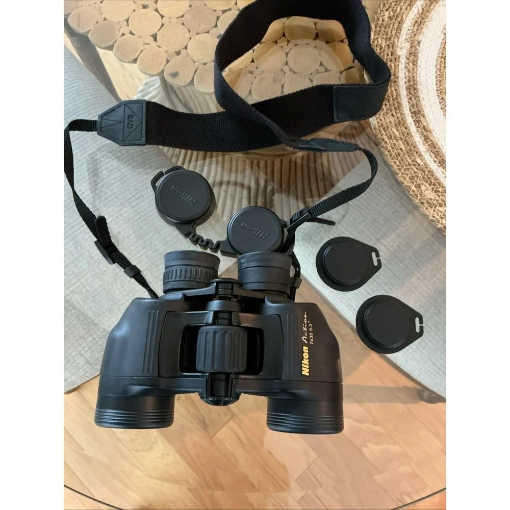 Nikon Action 7x35 9.3 Binoculars In Excellent Condition Case And Lens Cover
